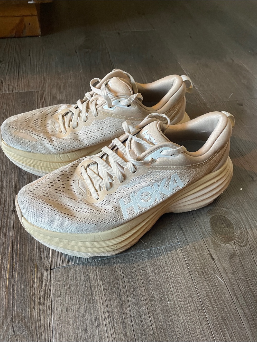 Hoka Bondi 8 Women's Athletic Running Shoes in Beige Cream Sz 8